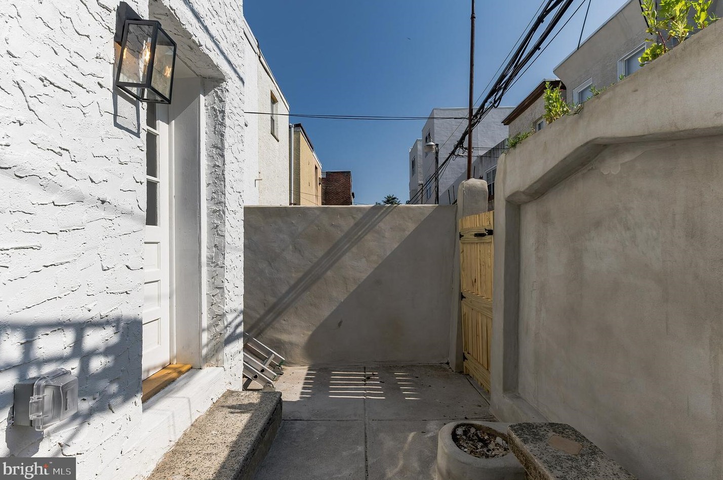 1435 Percy St, Philadelphia PA  19147-5614 exterior