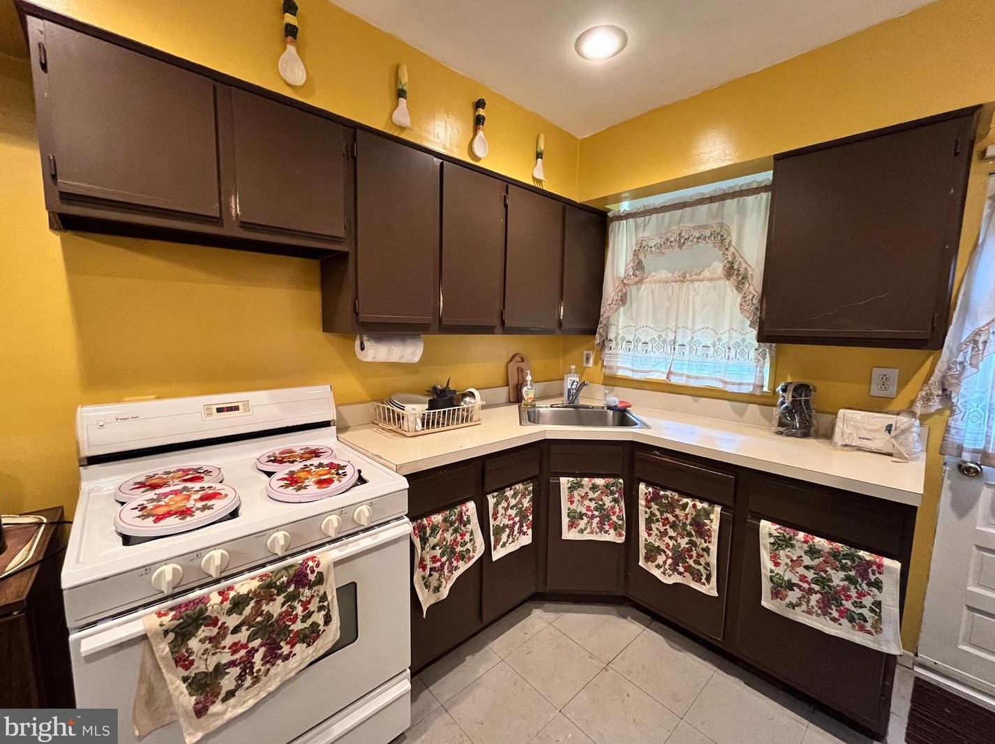 1854 Atlantic St, Philadelphia PA  19140-4013 exterior