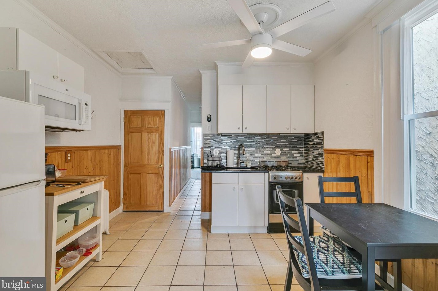 1443 Snyder Ave, Philadelphia PA 19148-2312 exterior