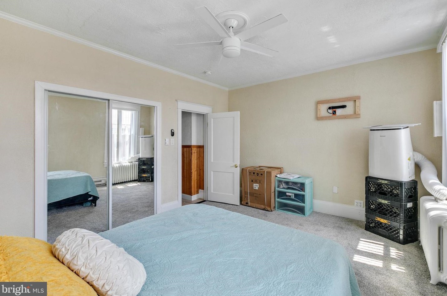 1443 Snyder Ave, Philadelphia PA 19148-2312 exterior