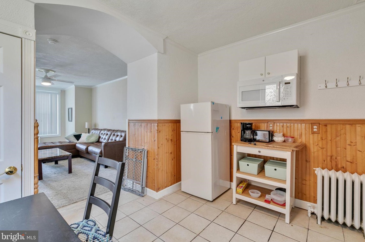 1443 Snyder Ave, Philadelphia PA 19148-2312 exterior