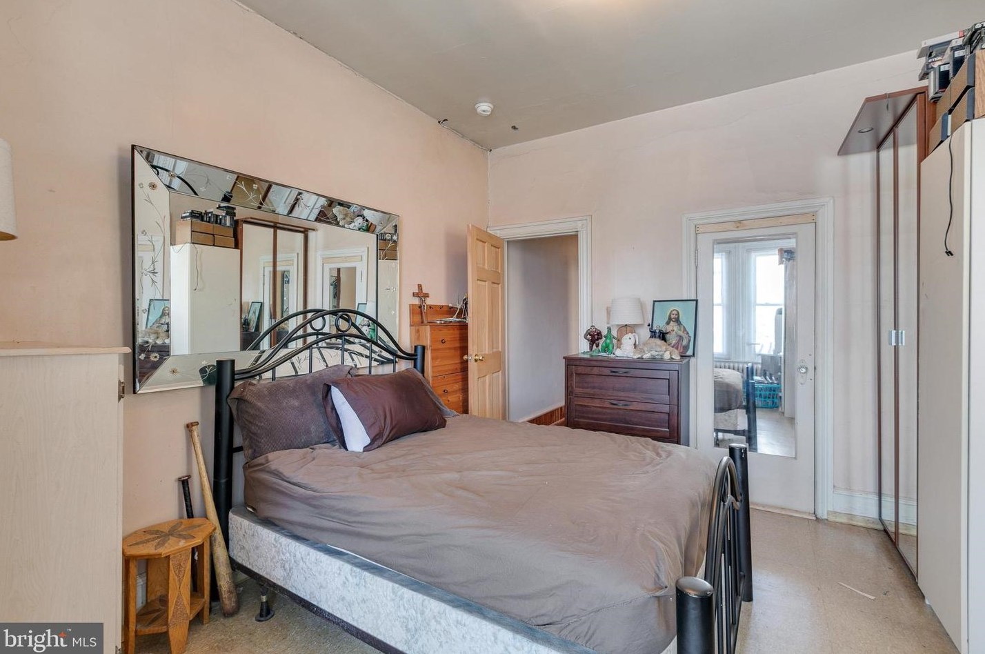 1443 Snyder Ave, Philadelphia PA 19148-2312 exterior