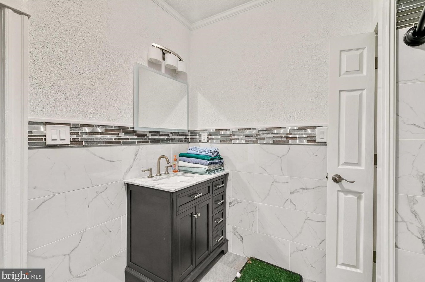 1443 Snyder Ave, Philadelphia PA 19148-2312 exterior