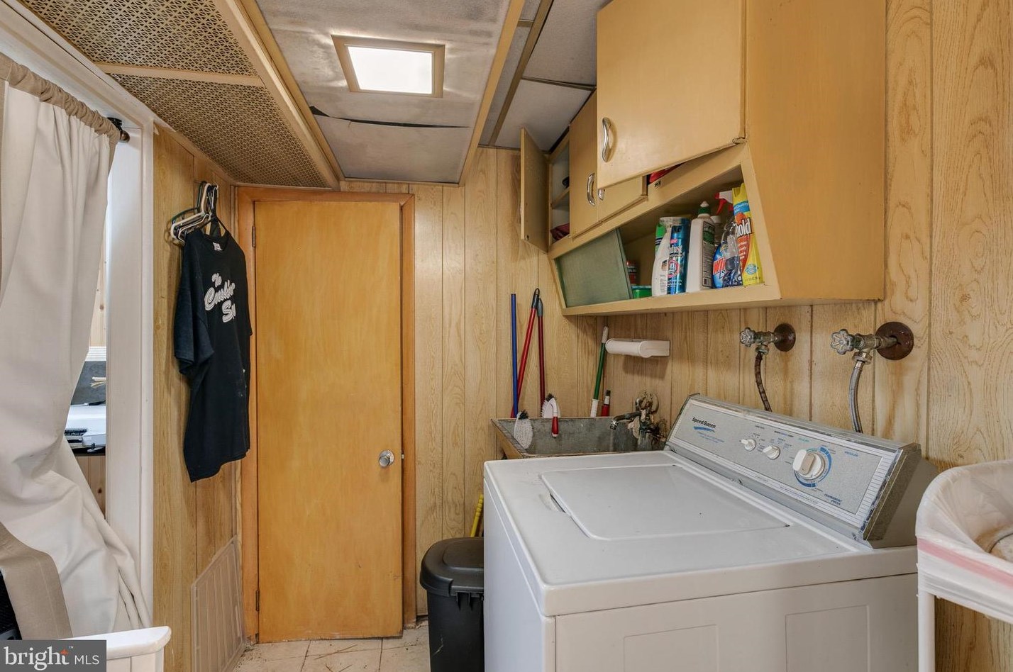 1443 Snyder Ave, Philadelphia PA 19148-2312 exterior