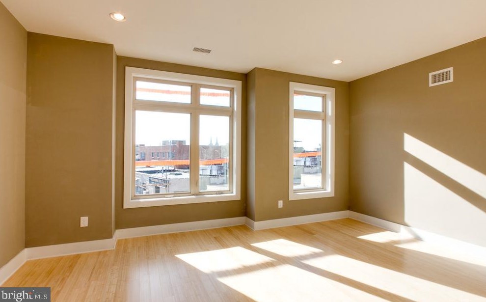 2038 Trenton Ave, Philadelphia PA  19125-1941 exterior