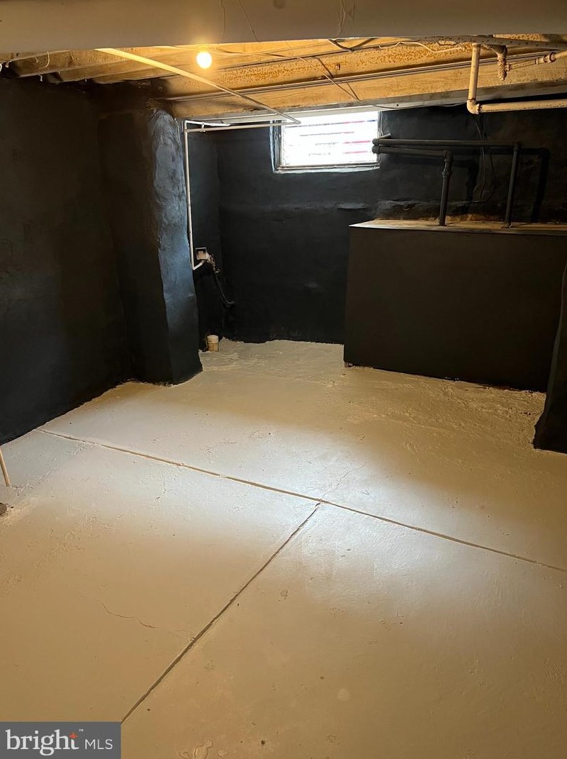 1424 Felton St, Philadelphia PA 19151-4138 exterior