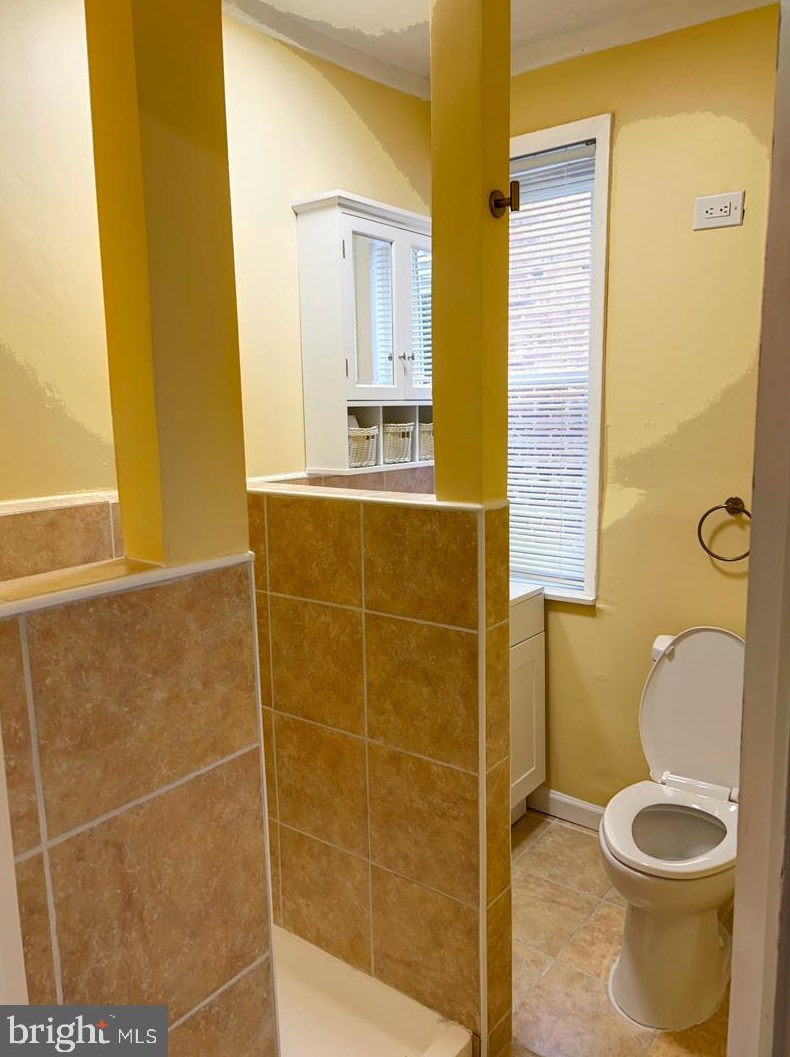 1424 Felton St, Philadelphia PA 19151-4138 exterior