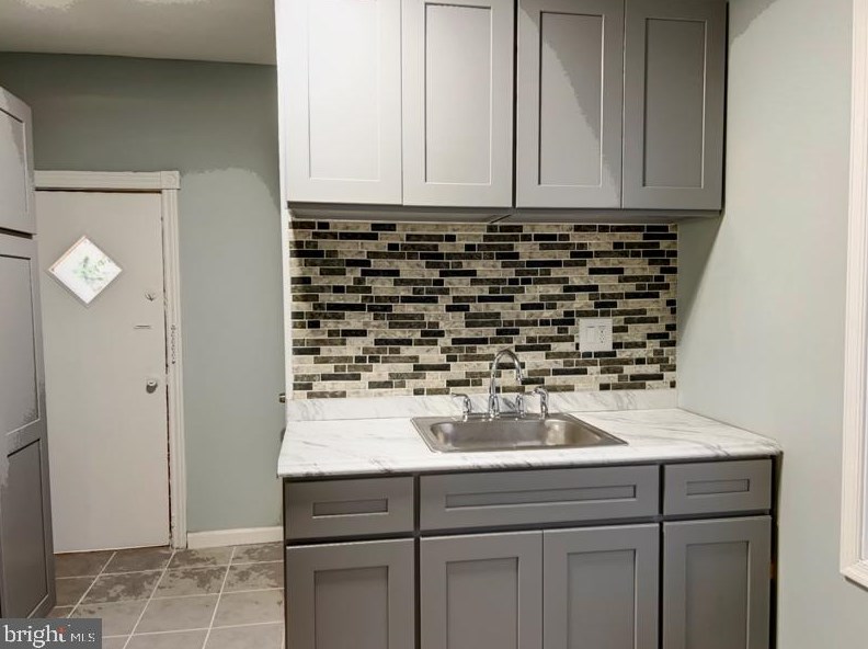 1424 Felton St, Philadelphia PA 19151-4138 exterior