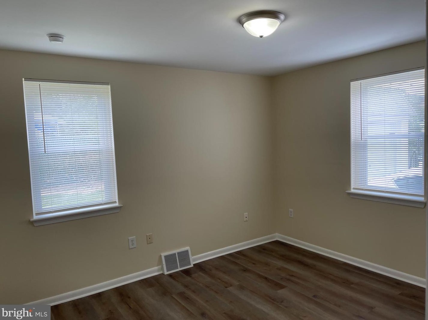 9224 Horatio Rd, Philadelphia PA 19114-3809 exterior