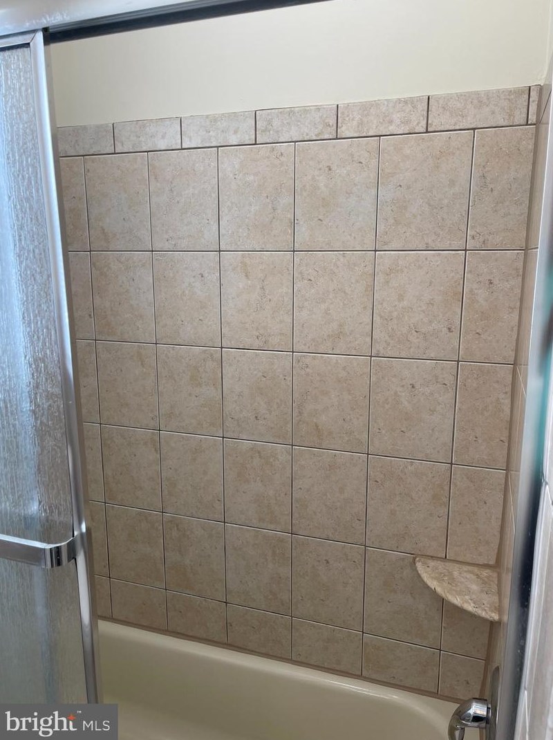 9224 Horatio Rd, Philadelphia PA 19114-3809 exterior