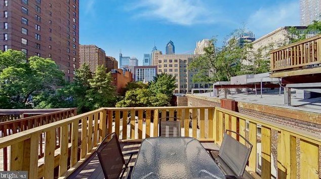 1619 Spruce St, Philadelphia PA  19103-6306 exterior