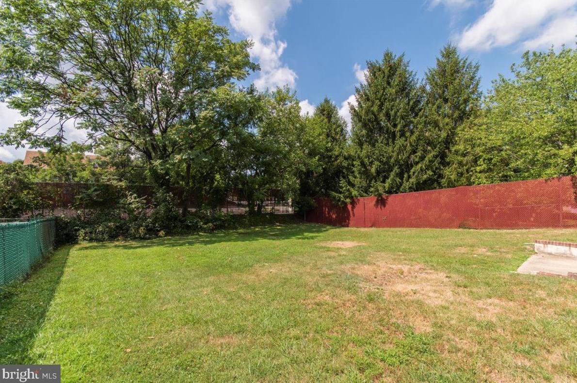 1700 Pearson St, Philadelphia PA exterior