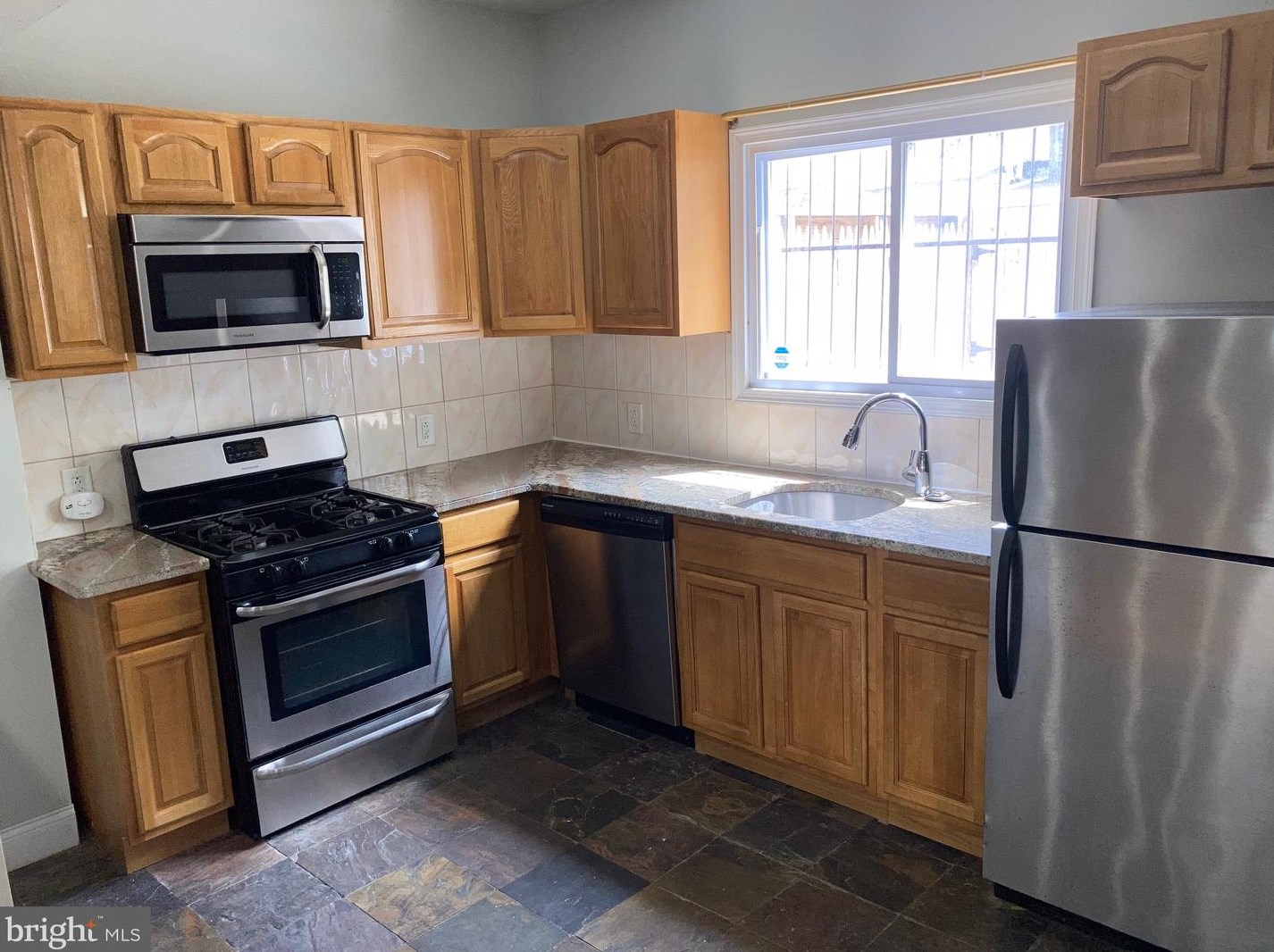 2014 Titan St, Philadelphia PA  19146-4334 exterior