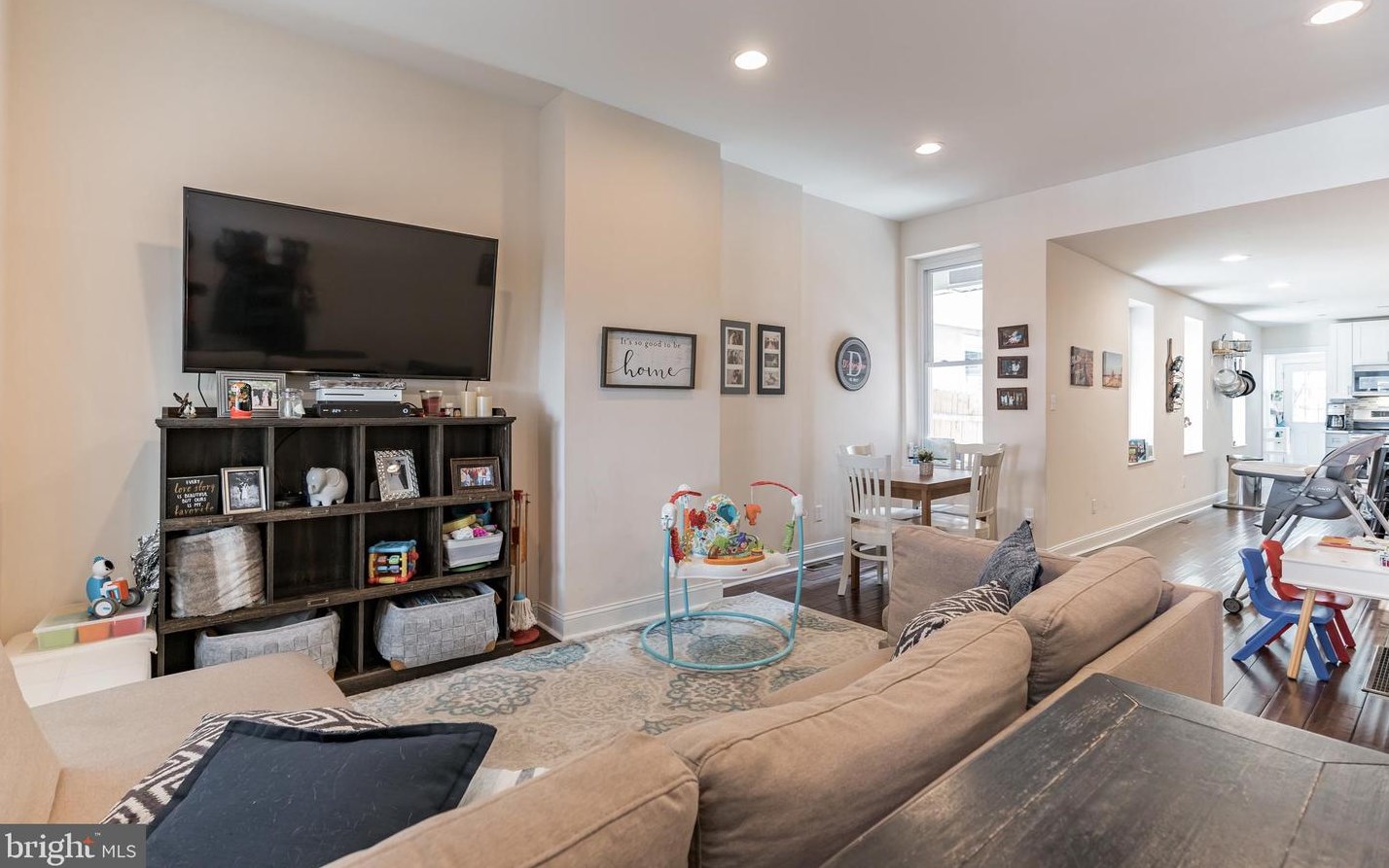 846 Perkiomen St, Philadelphia PA  19130-2134 exterior