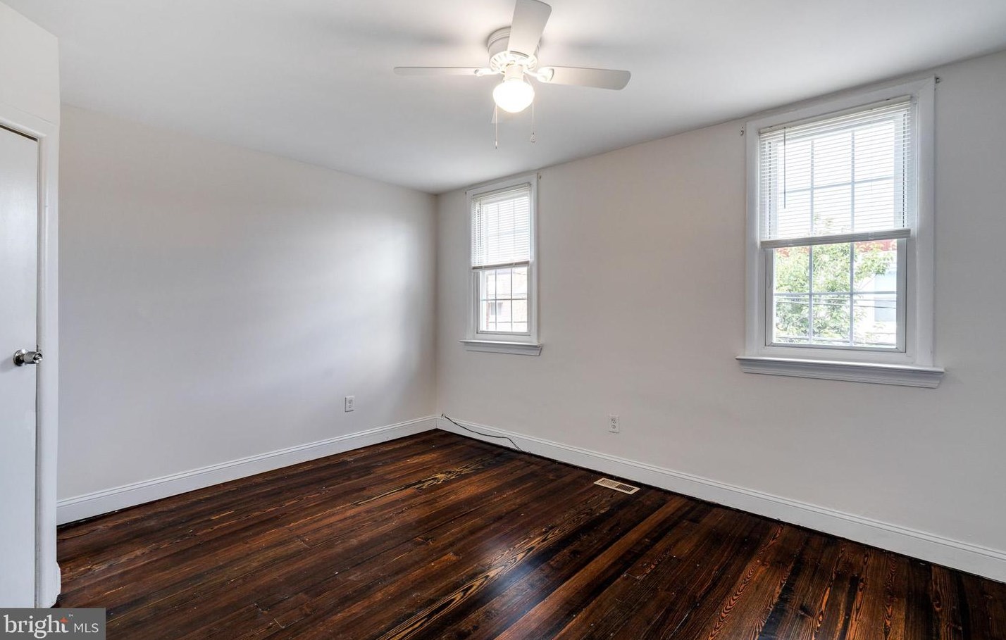 3143 Salmon St, Philadelphia PA  19134-5829 exterior