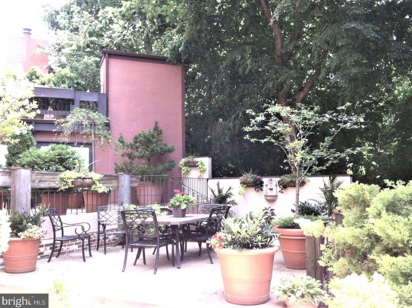 8 Rex Ave, Philadelphia PA  19118-3700 exterior