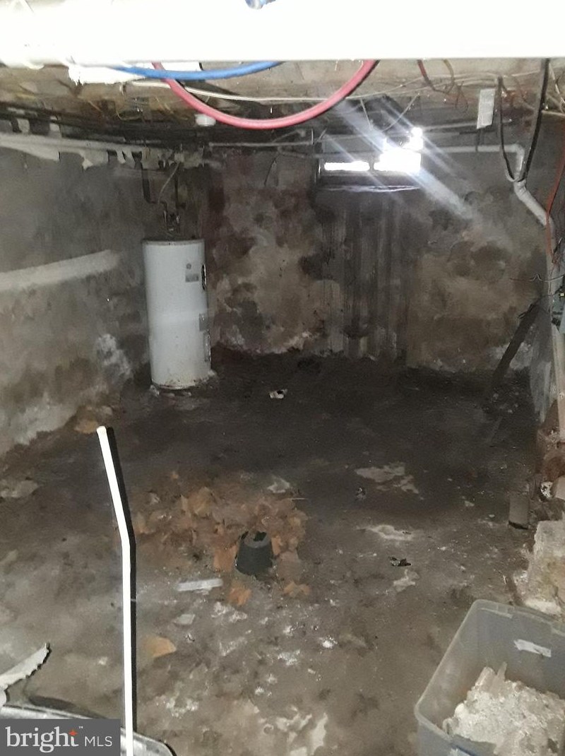 1819 Venango St, Philadelphia PA 19140-4019 exterior