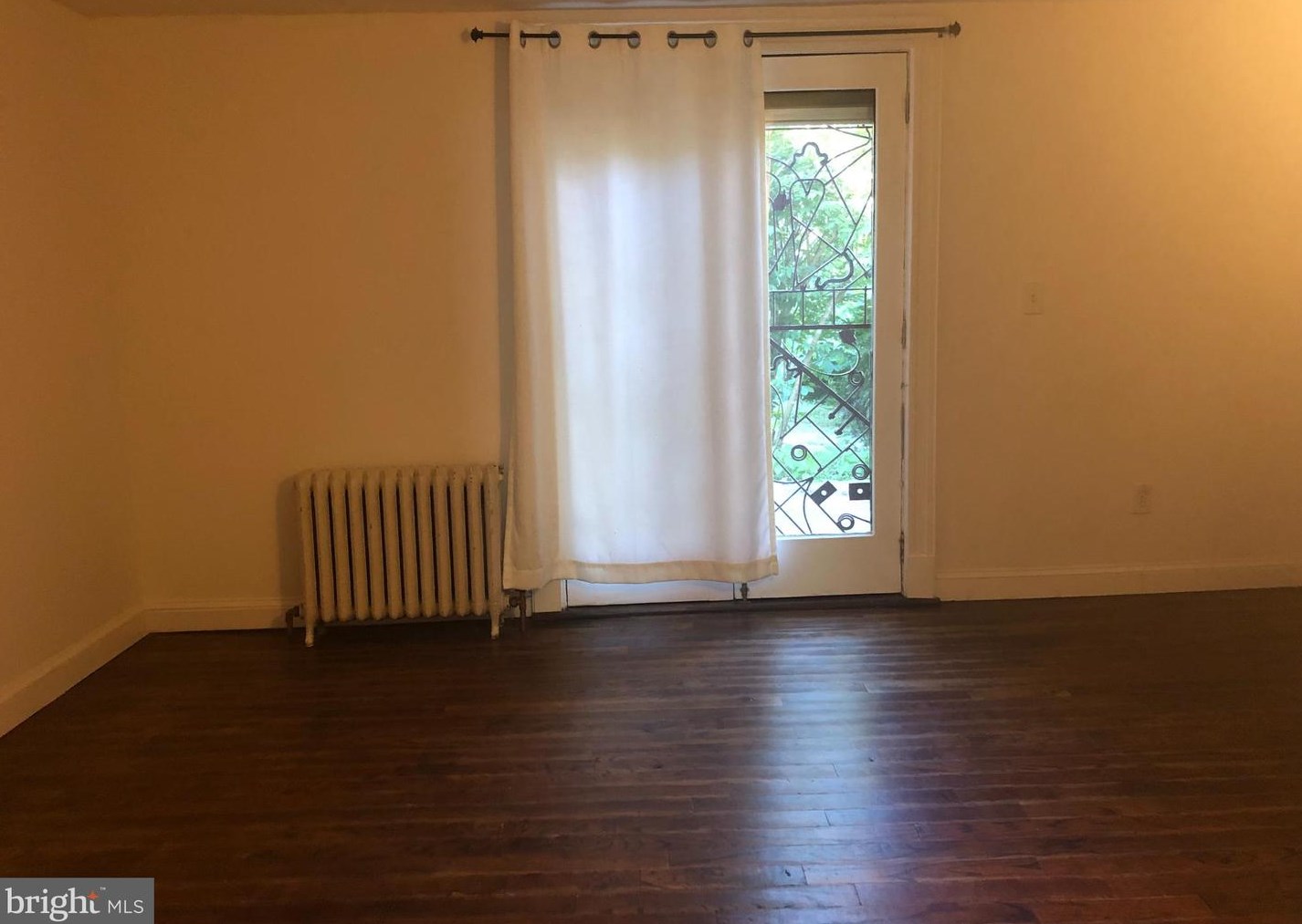 5335 Knox St, Philadelphia PA  19144-6211 exterior