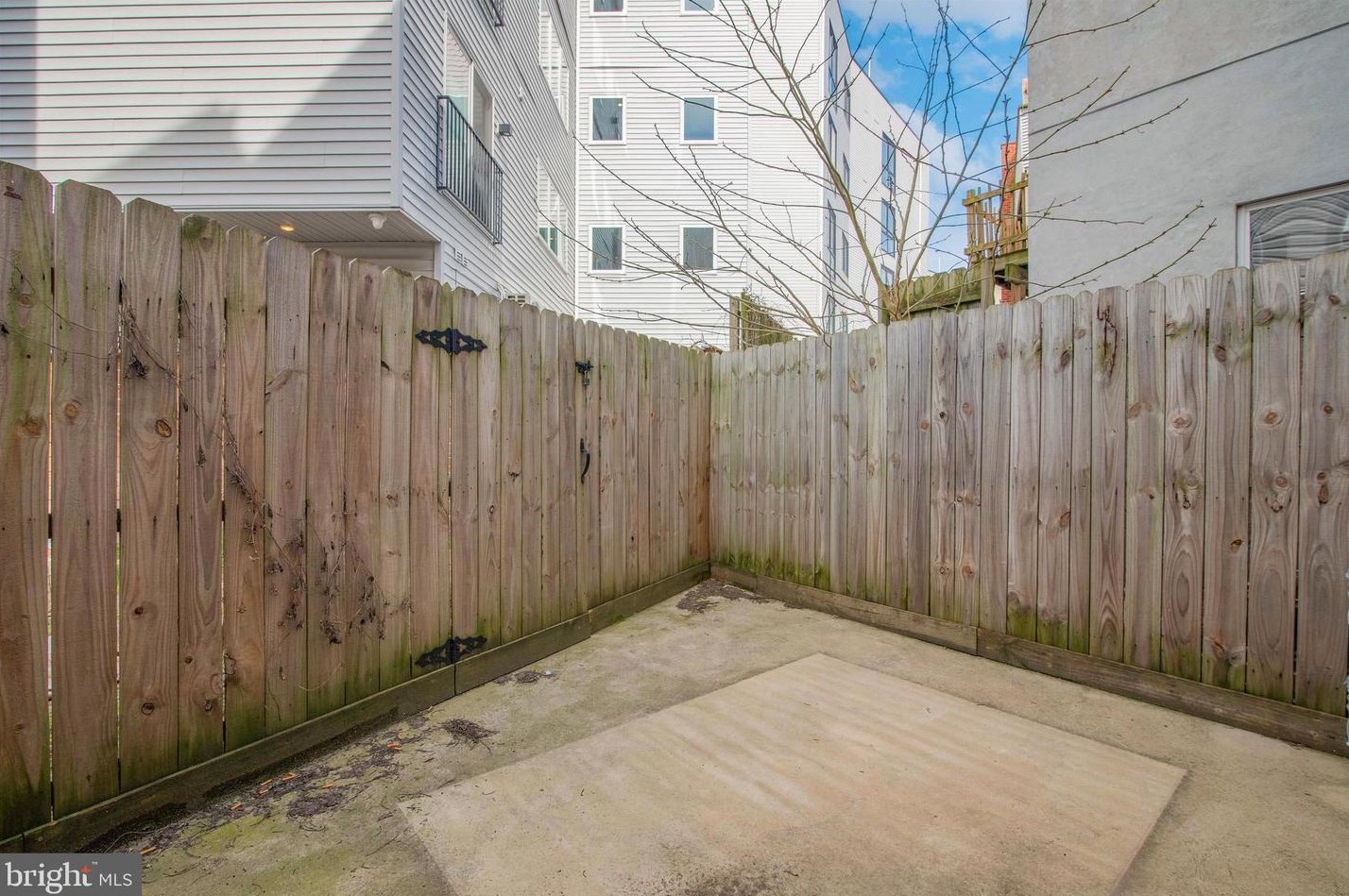 806 15th St, Philadelphia PA  19146-2105 exterior