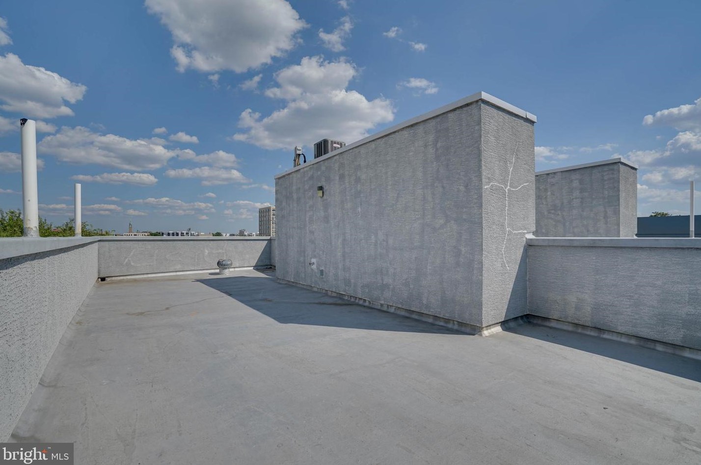 1505 7th St, Philadelphia PA  19122-3604 exterior