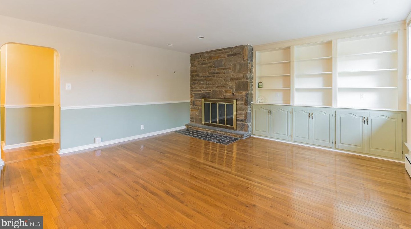 610 Seville St, Philadelphia PA 19128-3630 exterior