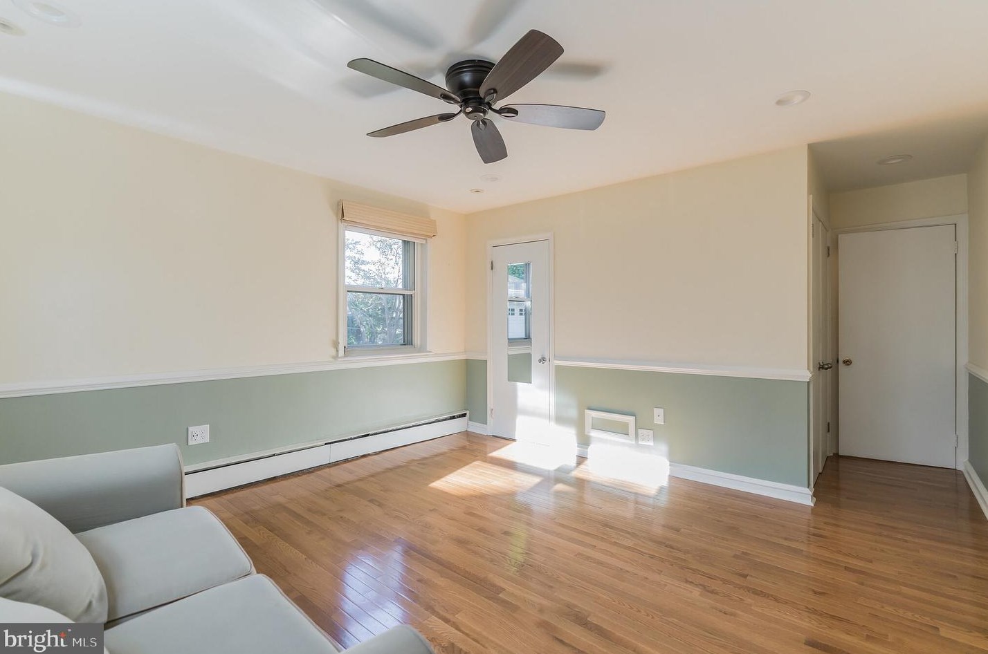 610 Seville St, Philadelphia PA 19128-3630 exterior