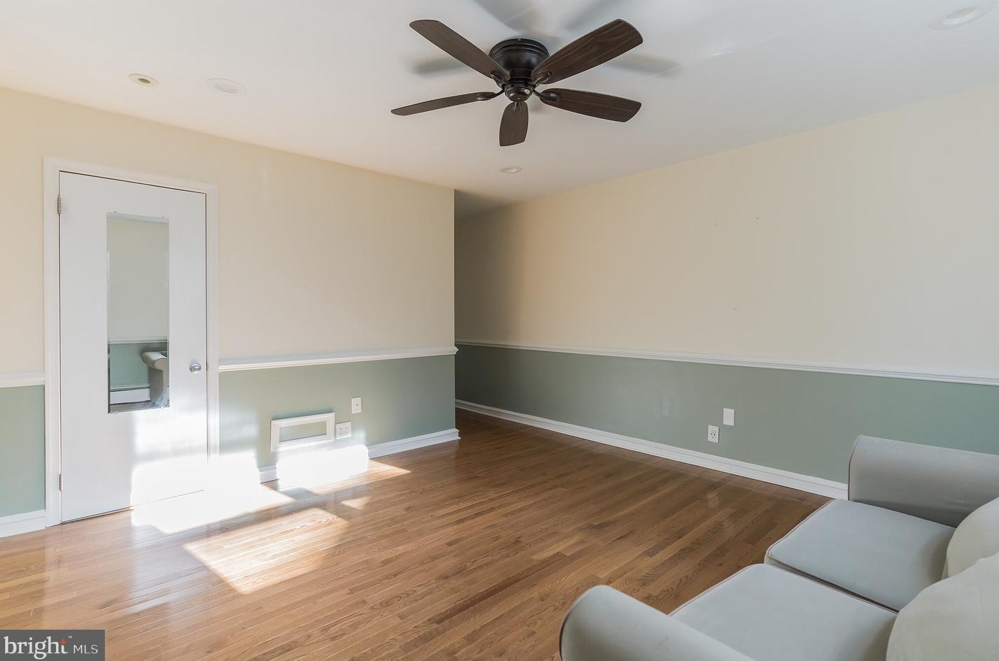 610 Seville St, Philadelphia PA 19128-3630 exterior