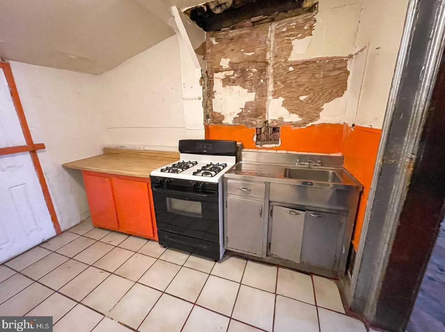 2224 Reese St, Philadelphia PA  19133-2515 exterior