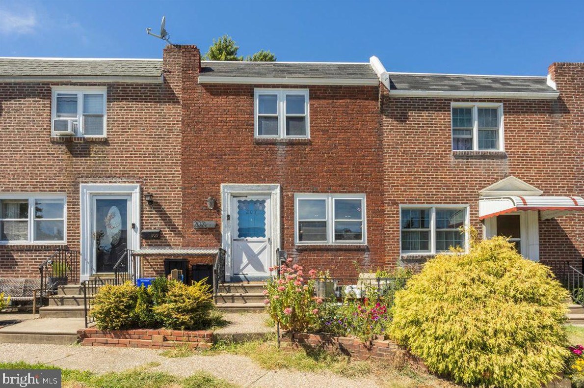 207 Overlook Rd, Philadelphia PA 19128-2408 exterior