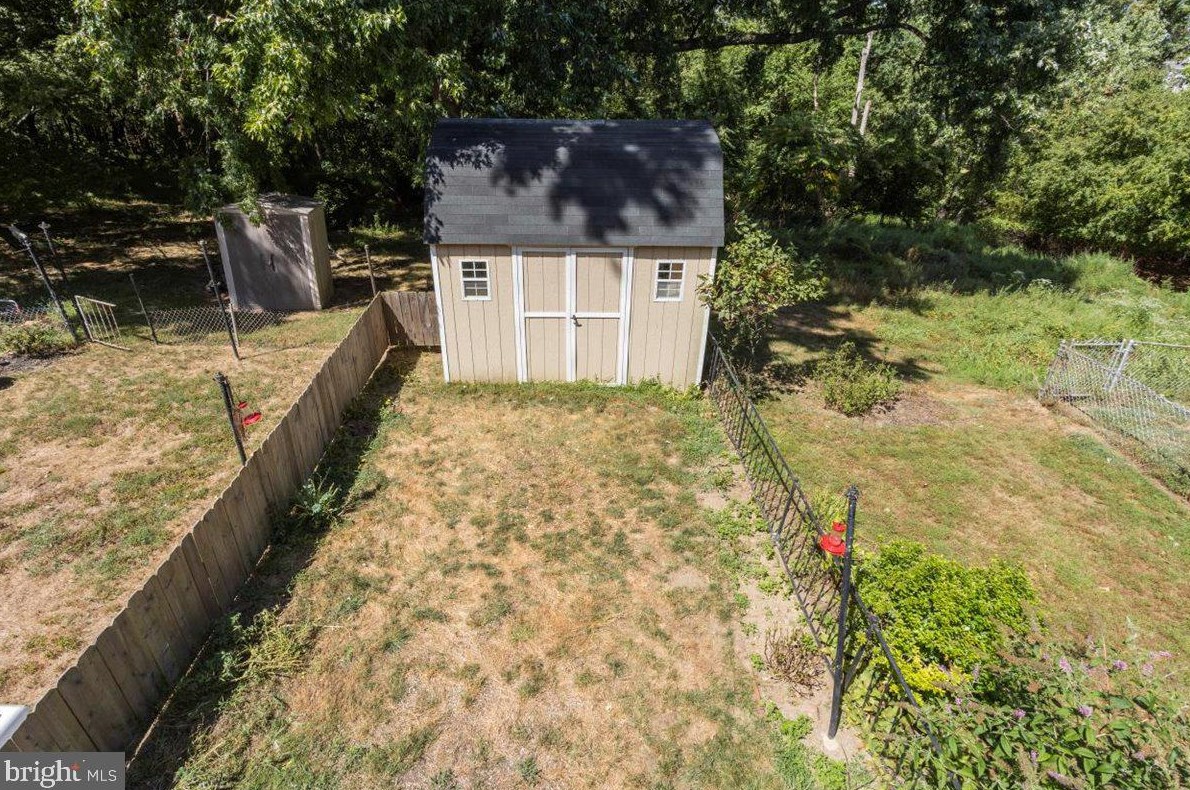 207 Overlook Rd, Philadelphia PA 19128-2408 exterior