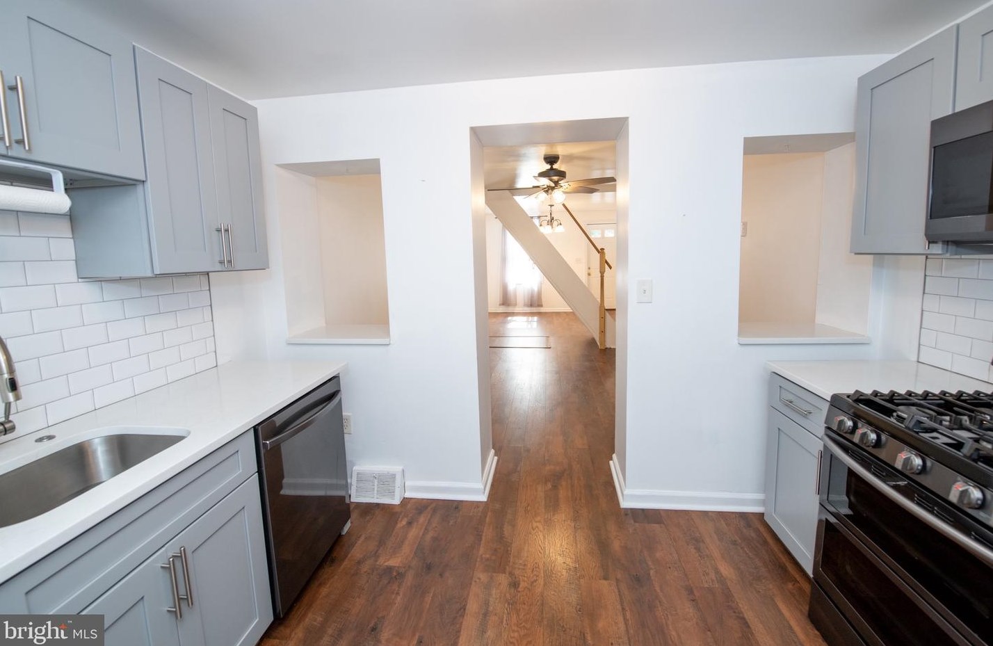 2036 Blair St, Philadelphia PA 19125-1934 exterior