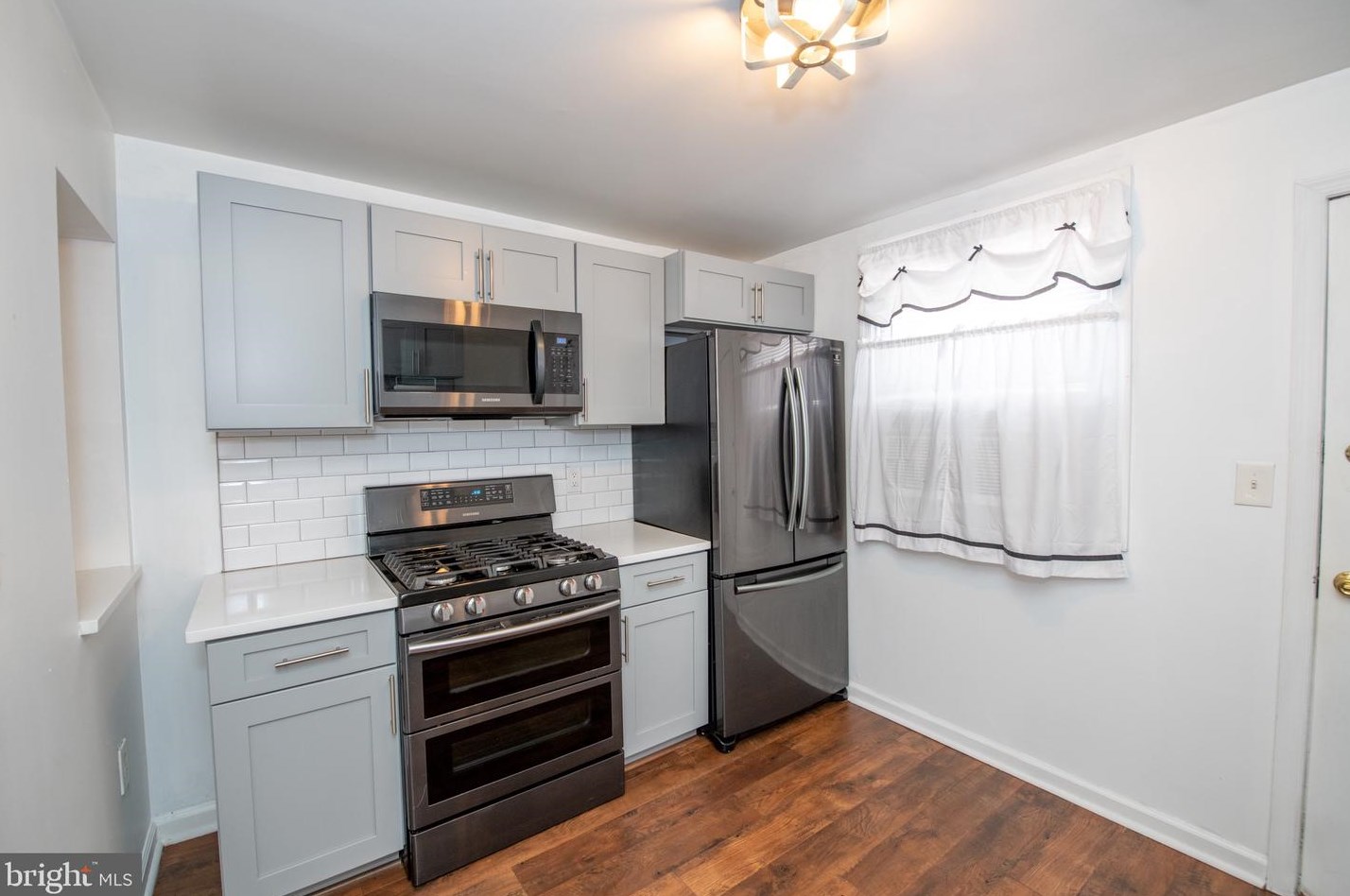 2036 Blair St, Philadelphia PA 19125-1934 exterior