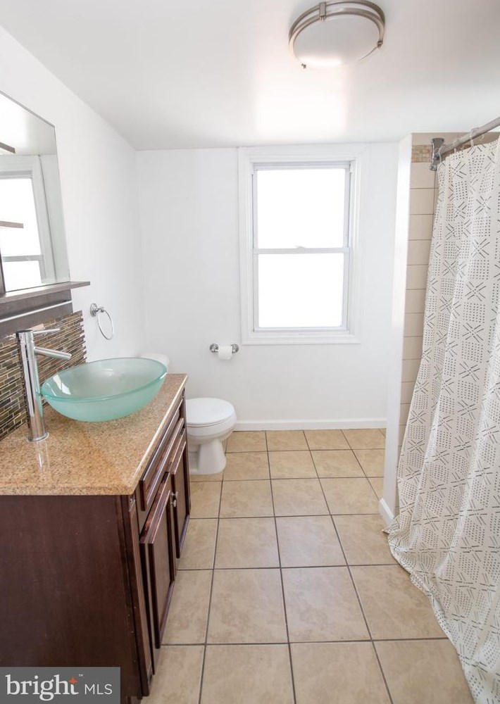 2036 Blair St, Philadelphia PA 19125-1934 exterior