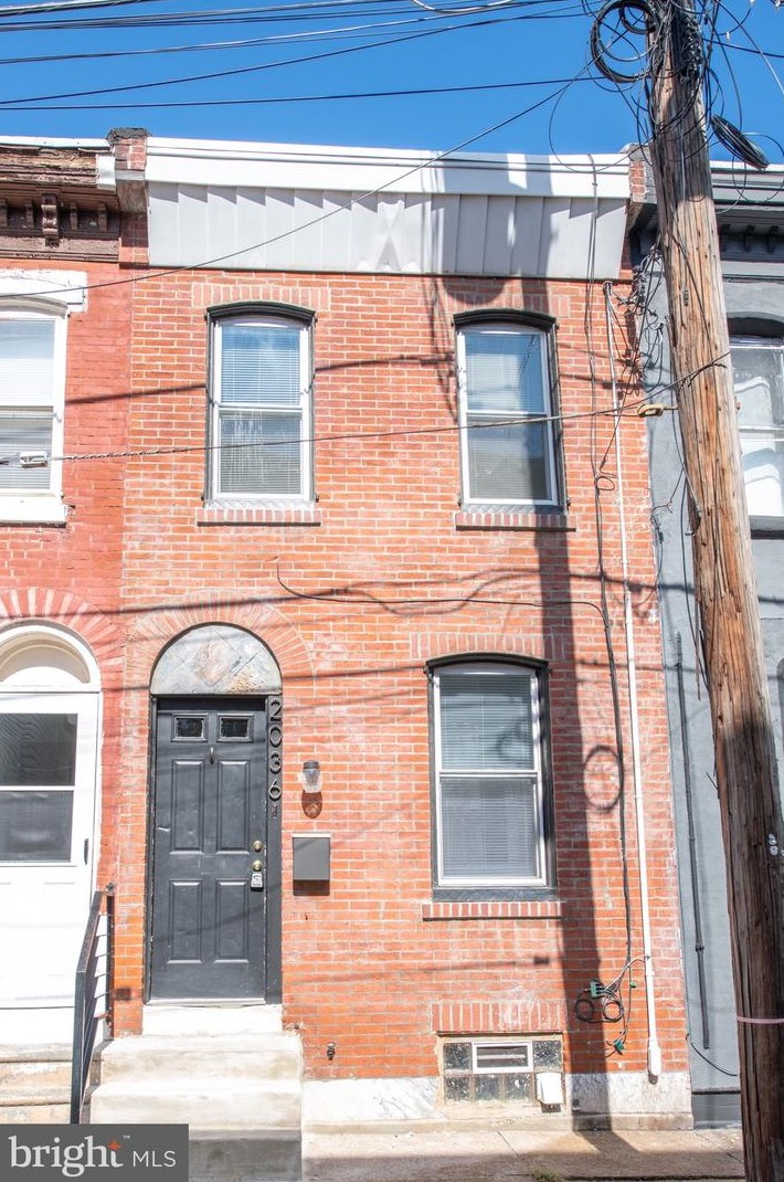 2036 Blair St, Philadelphia PA 19125-1934 exterior