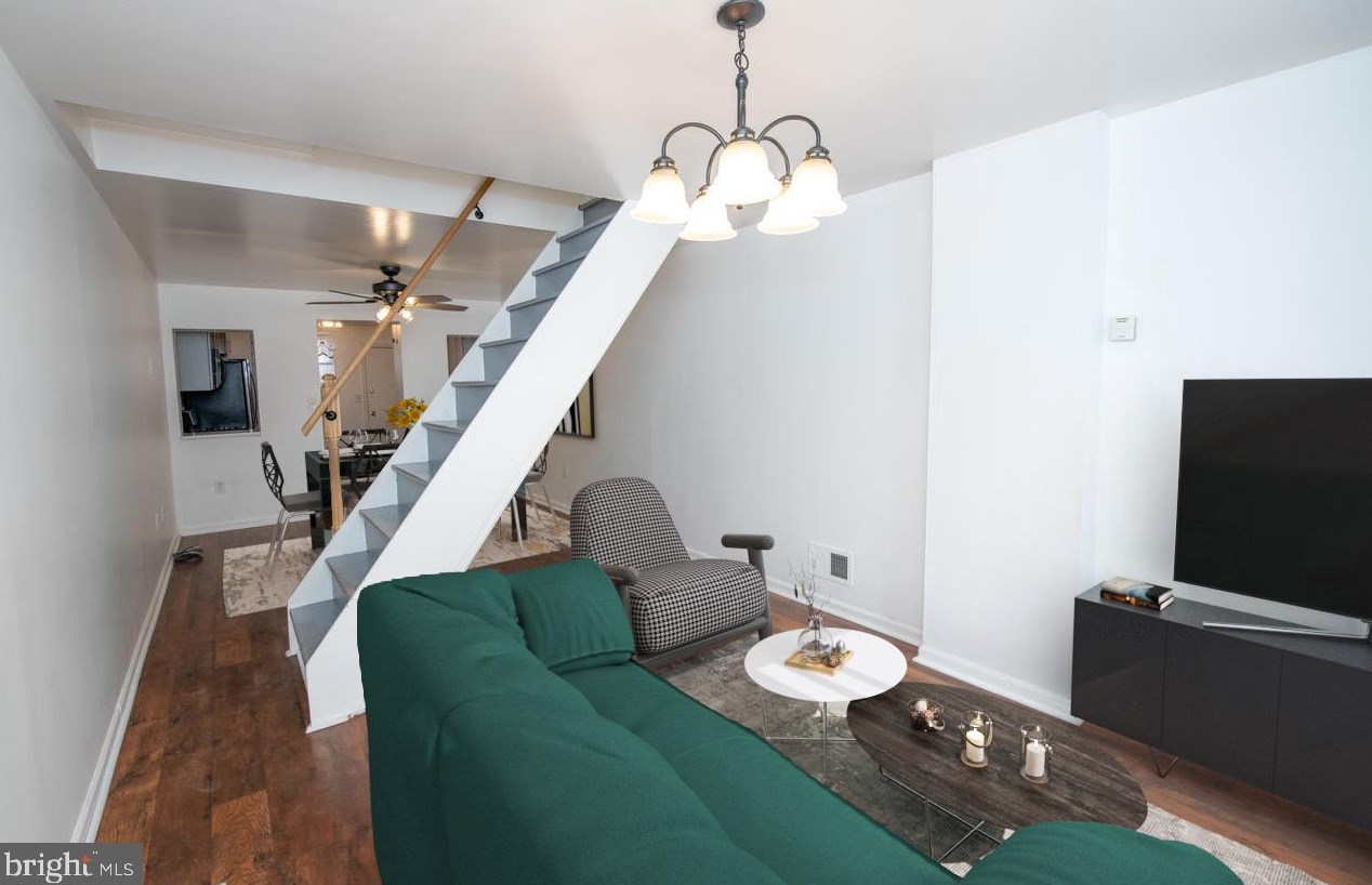 2036 Blair St, Philadelphia PA 19125-1934 exterior