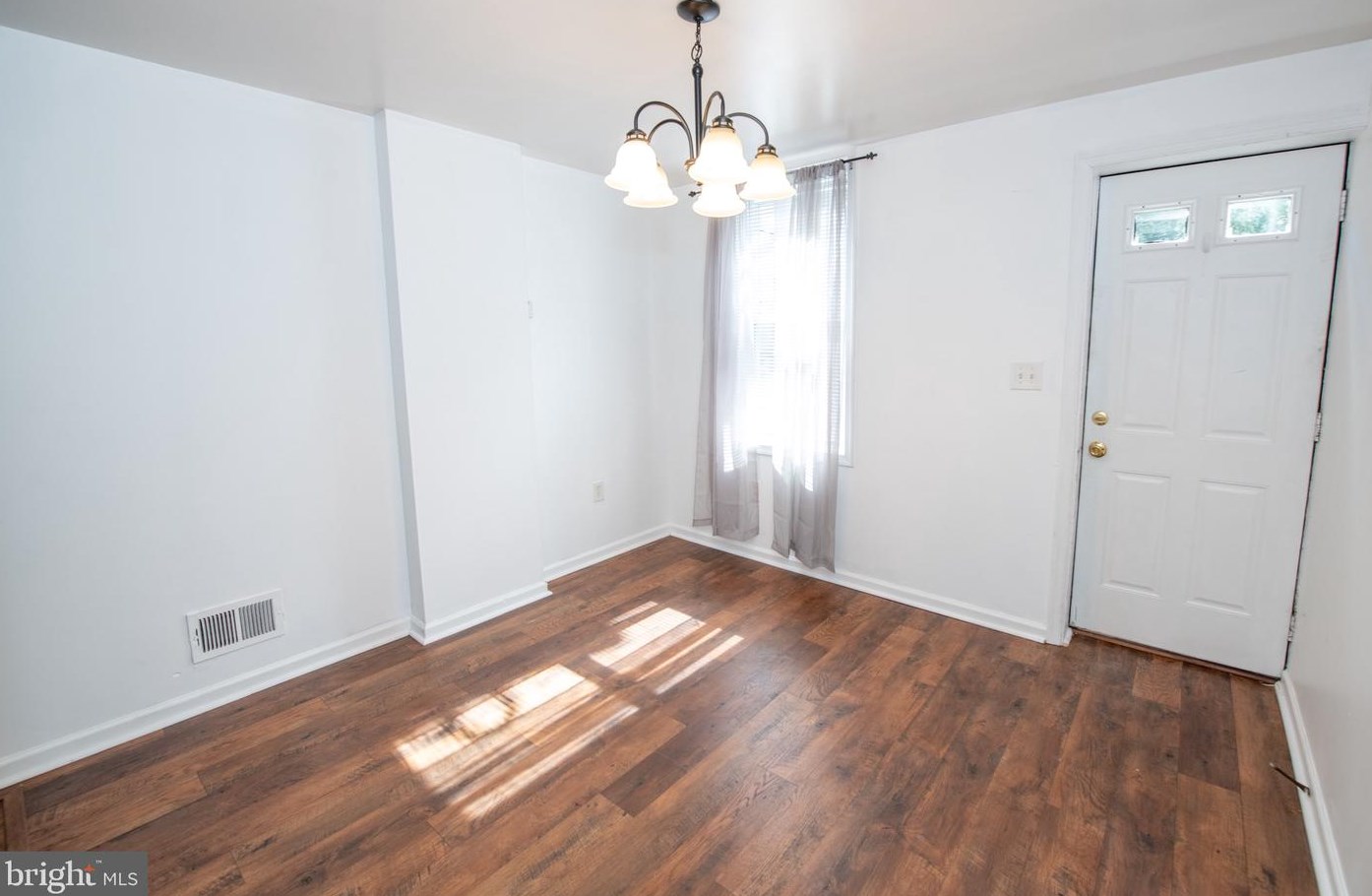 2036 Blair St, Philadelphia PA 19125-1934 exterior