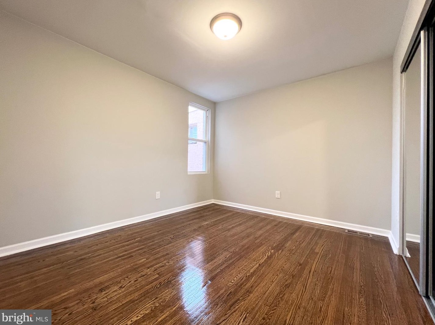 7505 Walnut Ln, Philadelphia PA 19144-1035 exterior