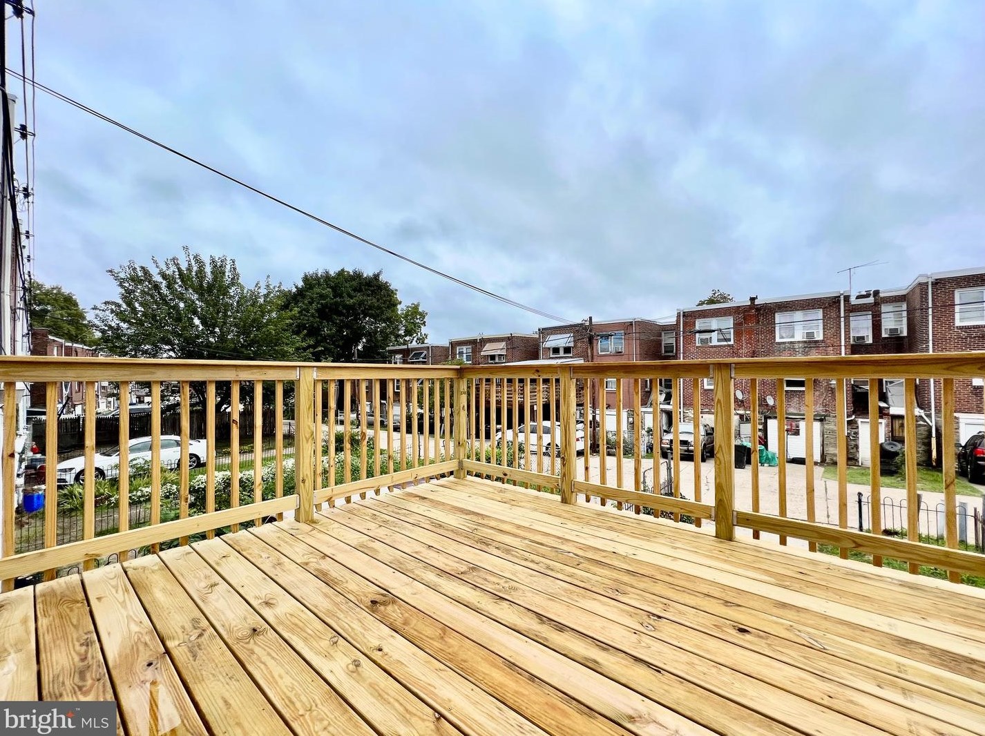 7505 Walnut Ln, Philadelphia PA 19144-1035 exterior