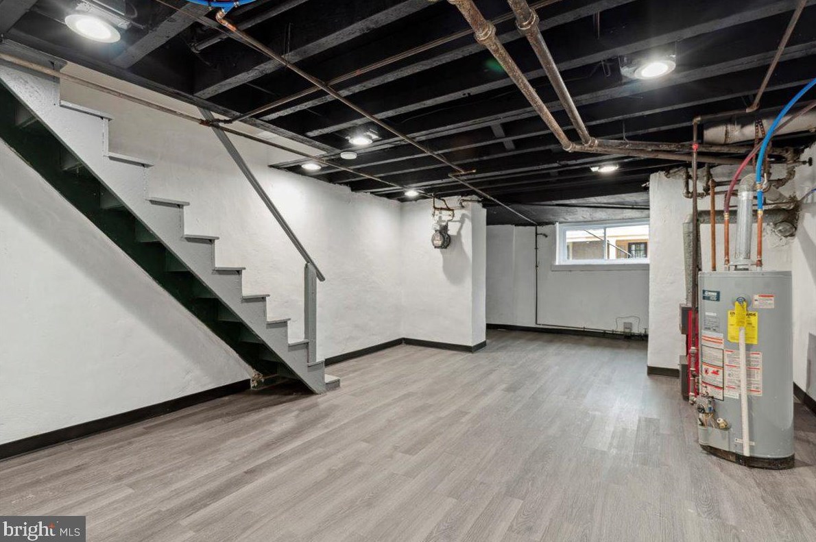 319 Fern St, Philadelphia PA 19120-1811 exterior