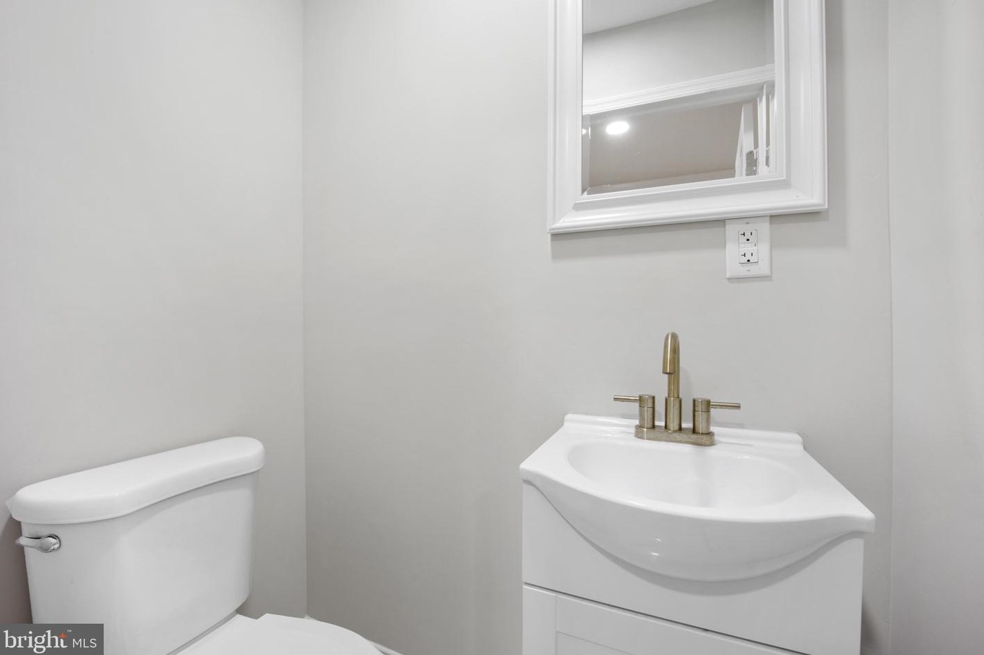 2051 Oxford St, Philadelphia PA  19121-4001 exterior