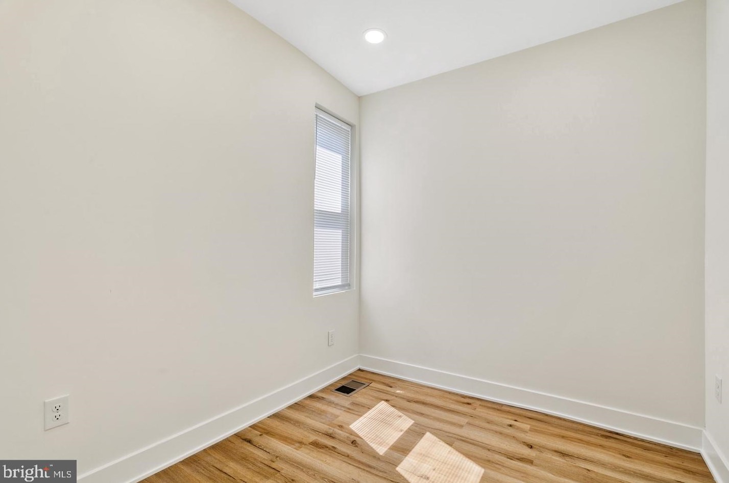 1631 Robinson St, Philadelphia PA  19151-3935 exterior