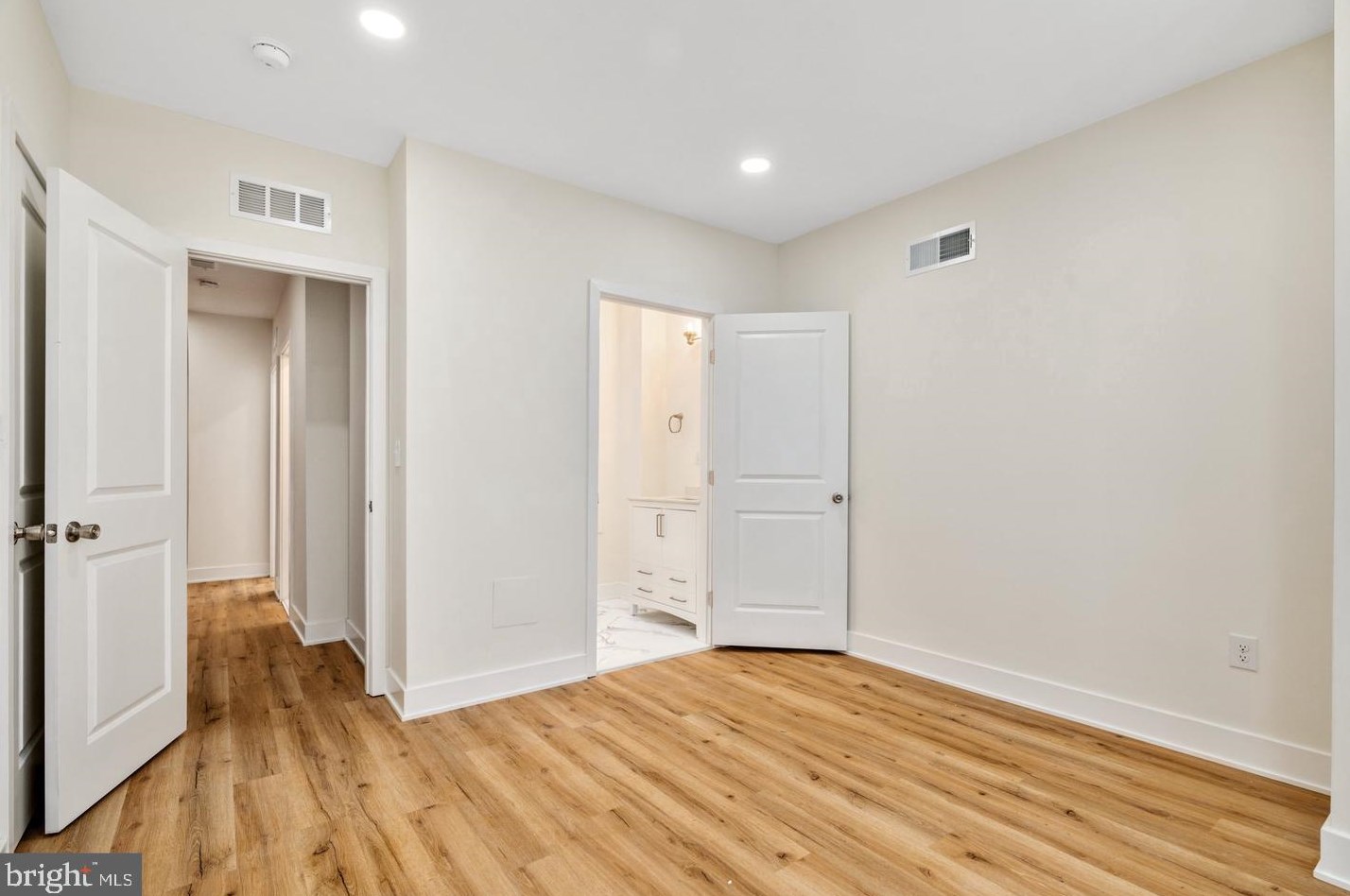 1631 Robinson St, Philadelphia PA  19151-3935 exterior