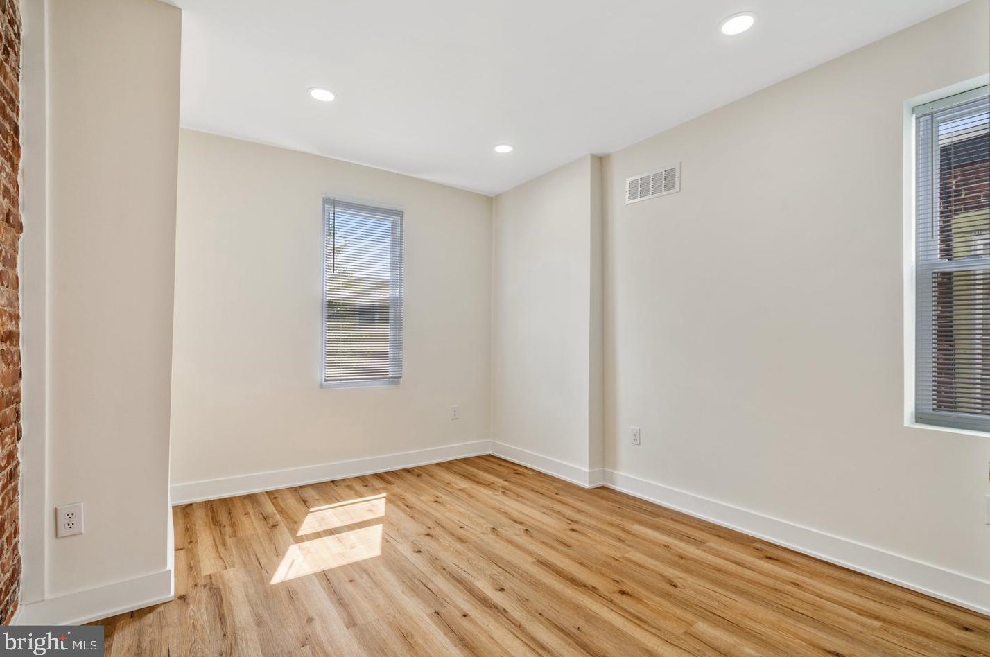 1631 Robinson St, Philadelphia PA  19151-3935 exterior