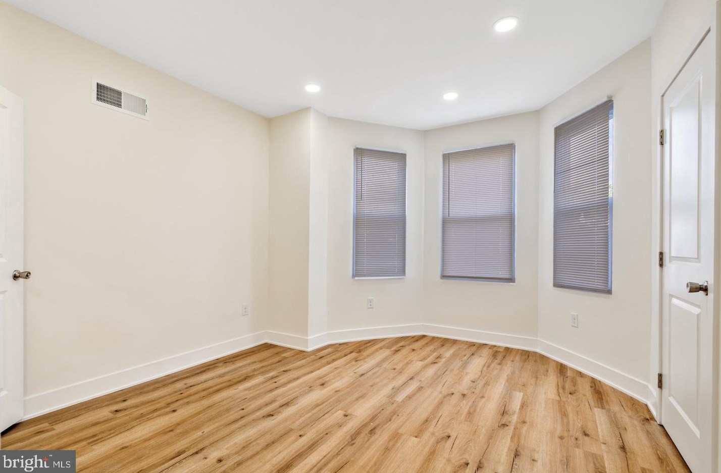 1631 Robinson St, Philadelphia PA  19151-3935 exterior