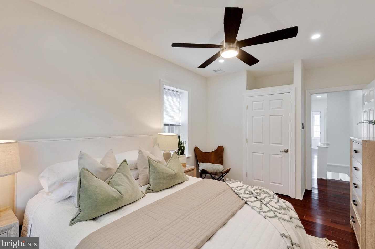 7038 Saybrook Ave, Philadelphia PA  19142-1124 exterior