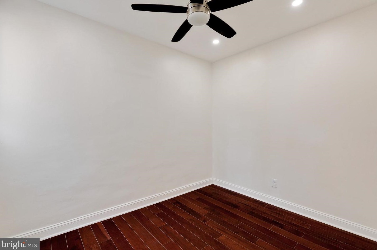 7038 Saybrook Ave, Philadelphia PA  19142-1124 exterior