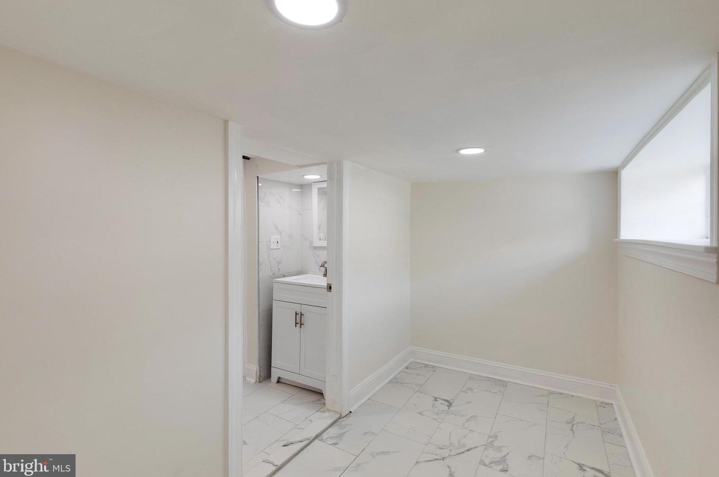 7038 Saybrook Ave, Philadelphia PA  19142-1124 exterior