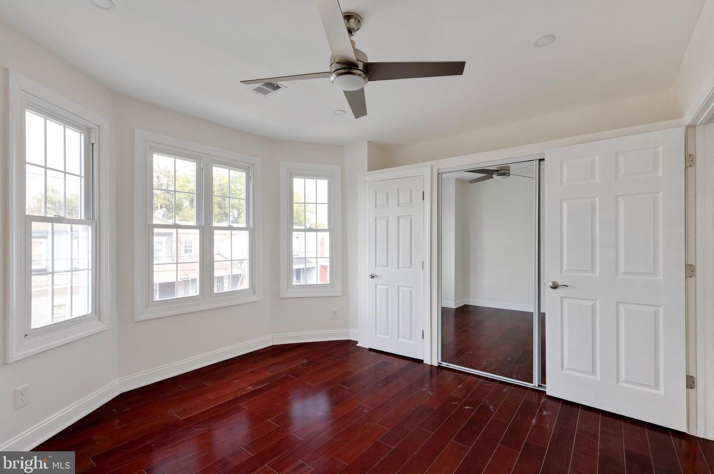 7038 Saybrook Ave, Philadelphia PA  19142-1124 exterior