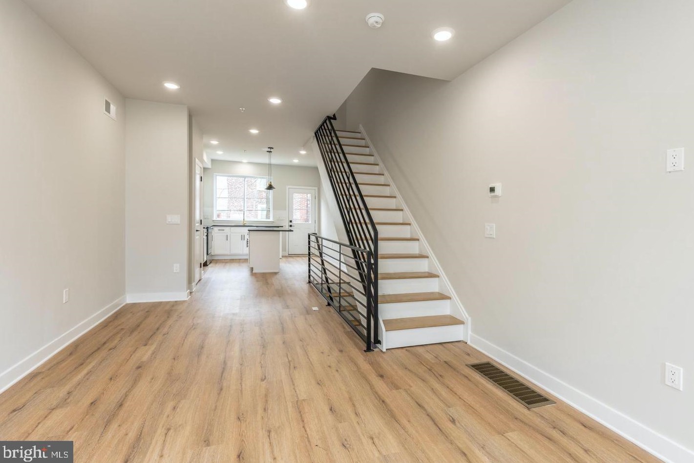 2121 Bellmore Ave, Philadelphia PA  19134-4110 exterior