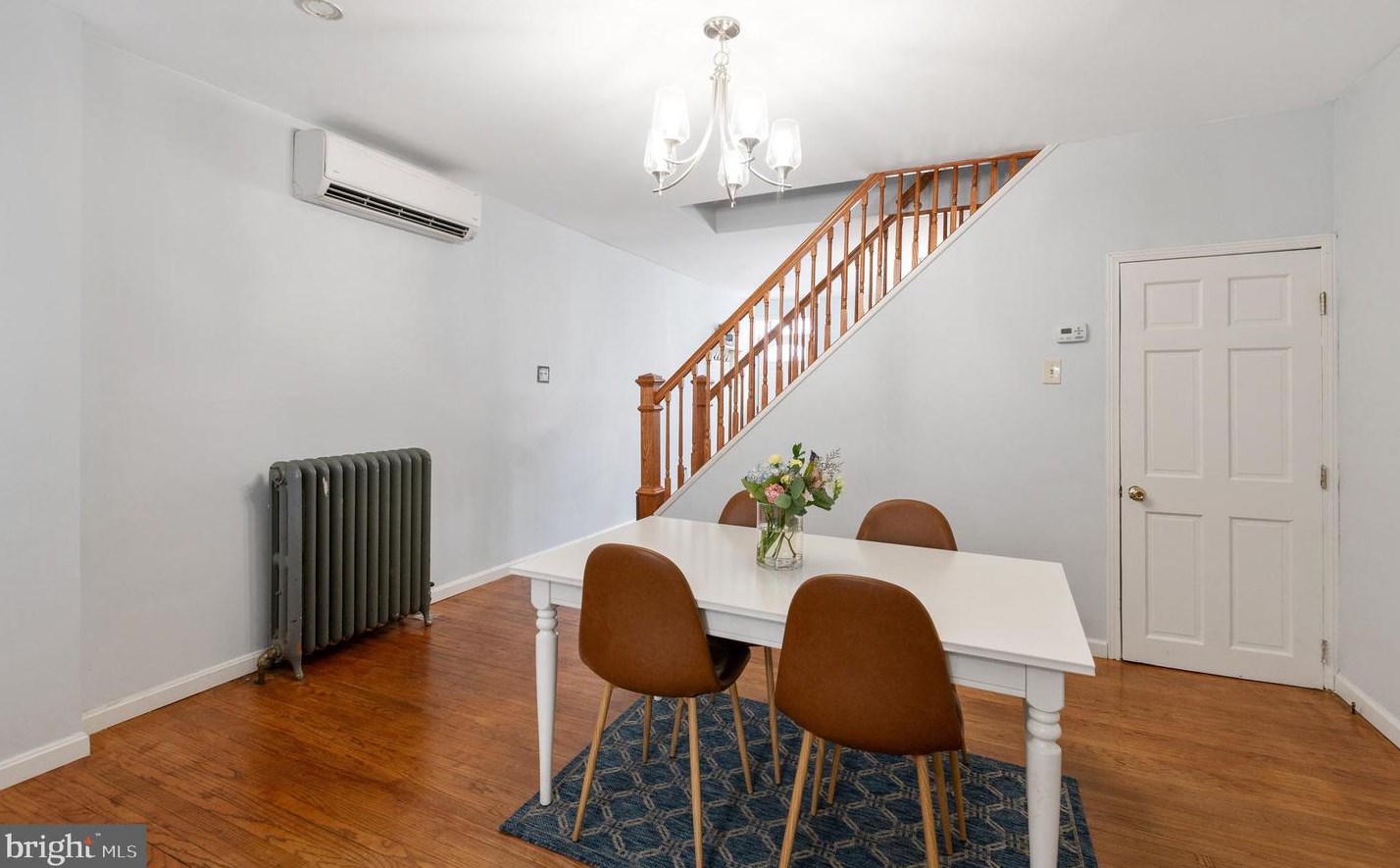 2572 Kern St, Philadelphia PA 19125-1711 exterior